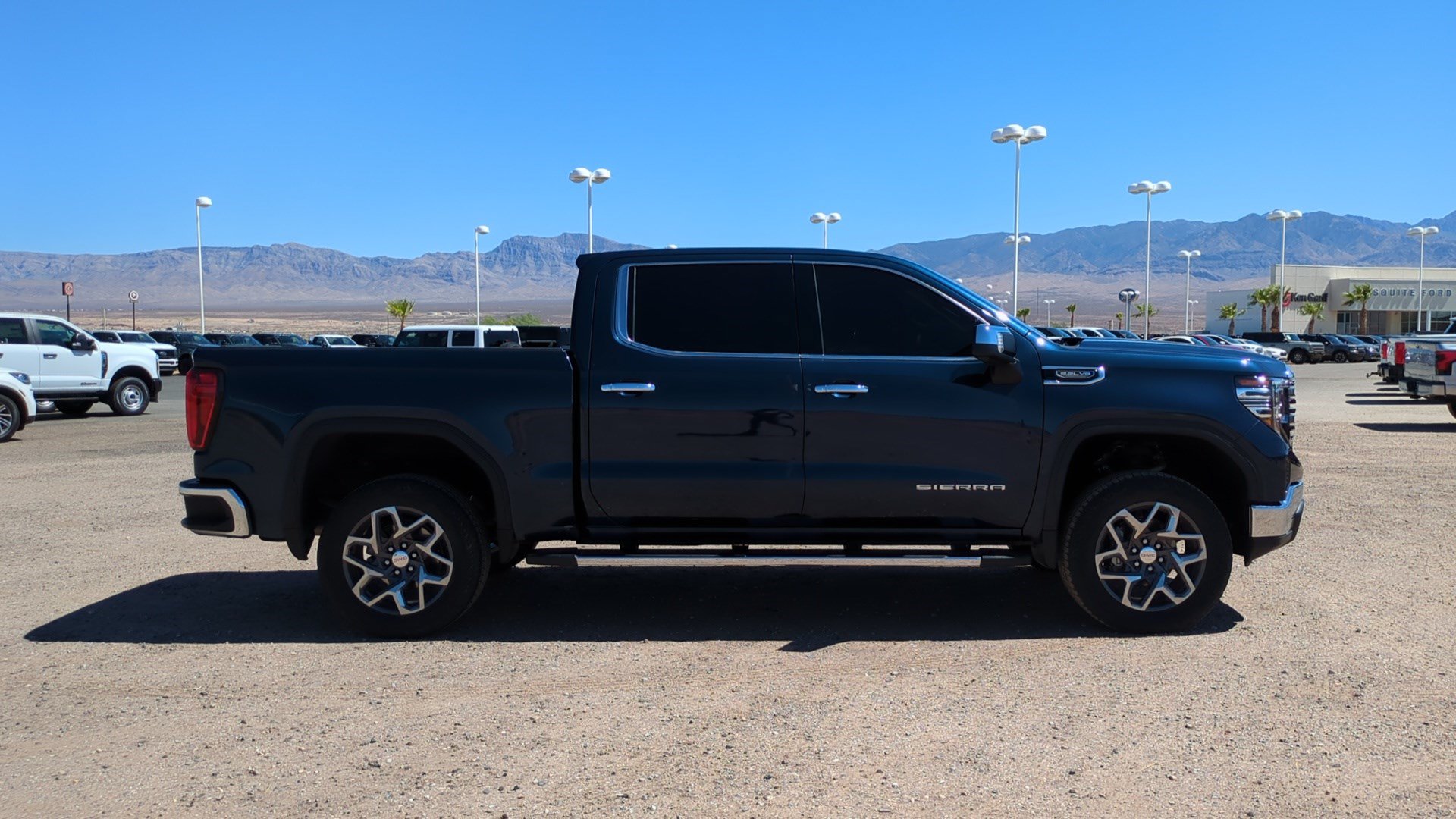 Used 2023 GMC Sierra 1500 SLT w/ SLT Premium Package AWD/4WD image 2