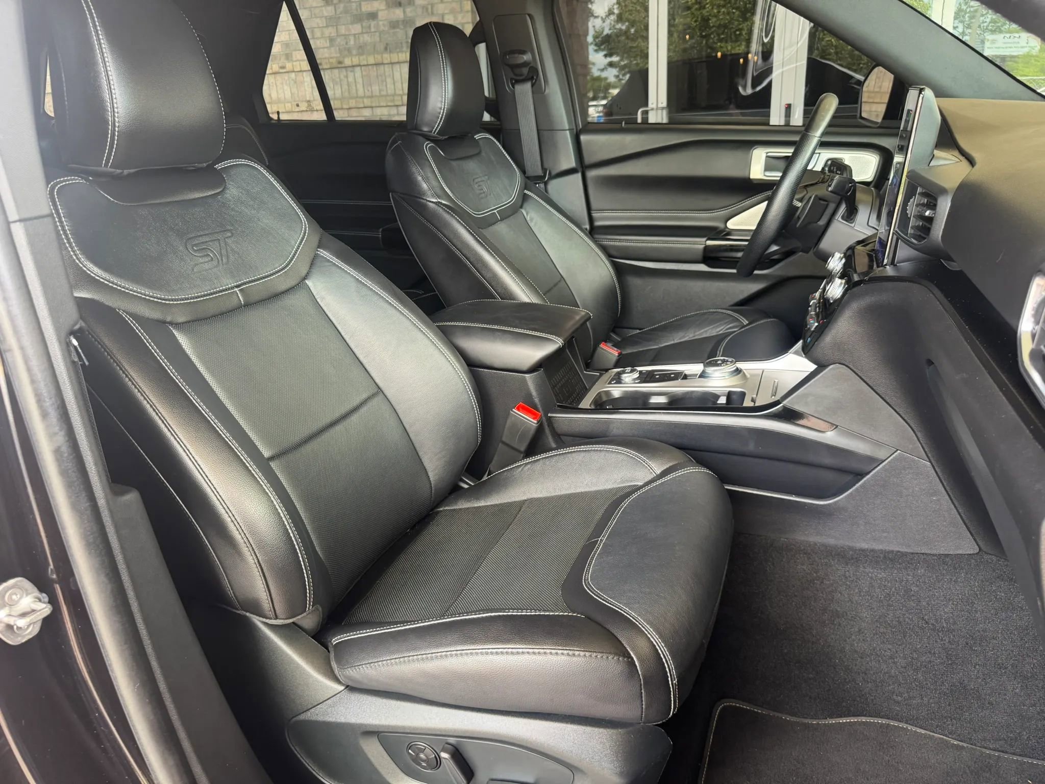 Used 2021 Ford Explorer ST w/ Equipment Group 401A AWD/4WD image 38
