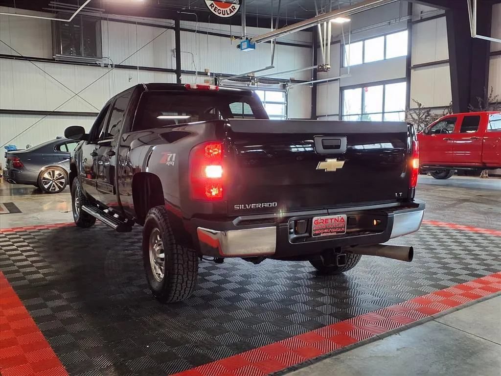 Used 2007 Chevrolet Silverado 2500 LT w/ 1LT Convenience Package AWD/4WD image 4