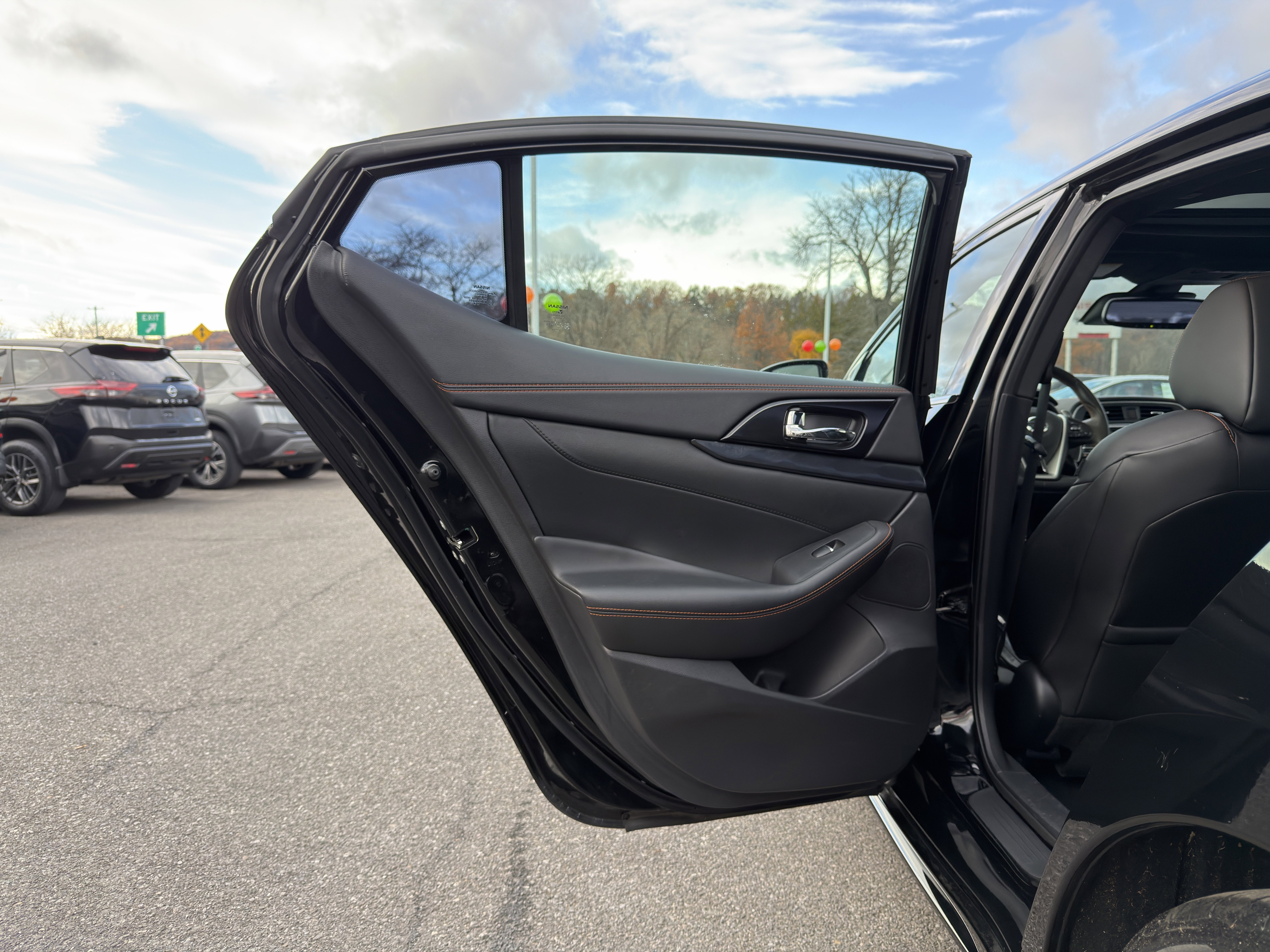 Used 2019 Nissan Maxima SR w/ Premium Package image 27