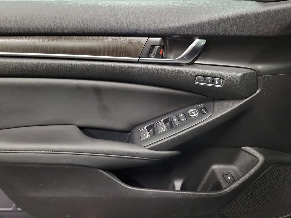 Used 2019 Honda Accord Touring image 24
