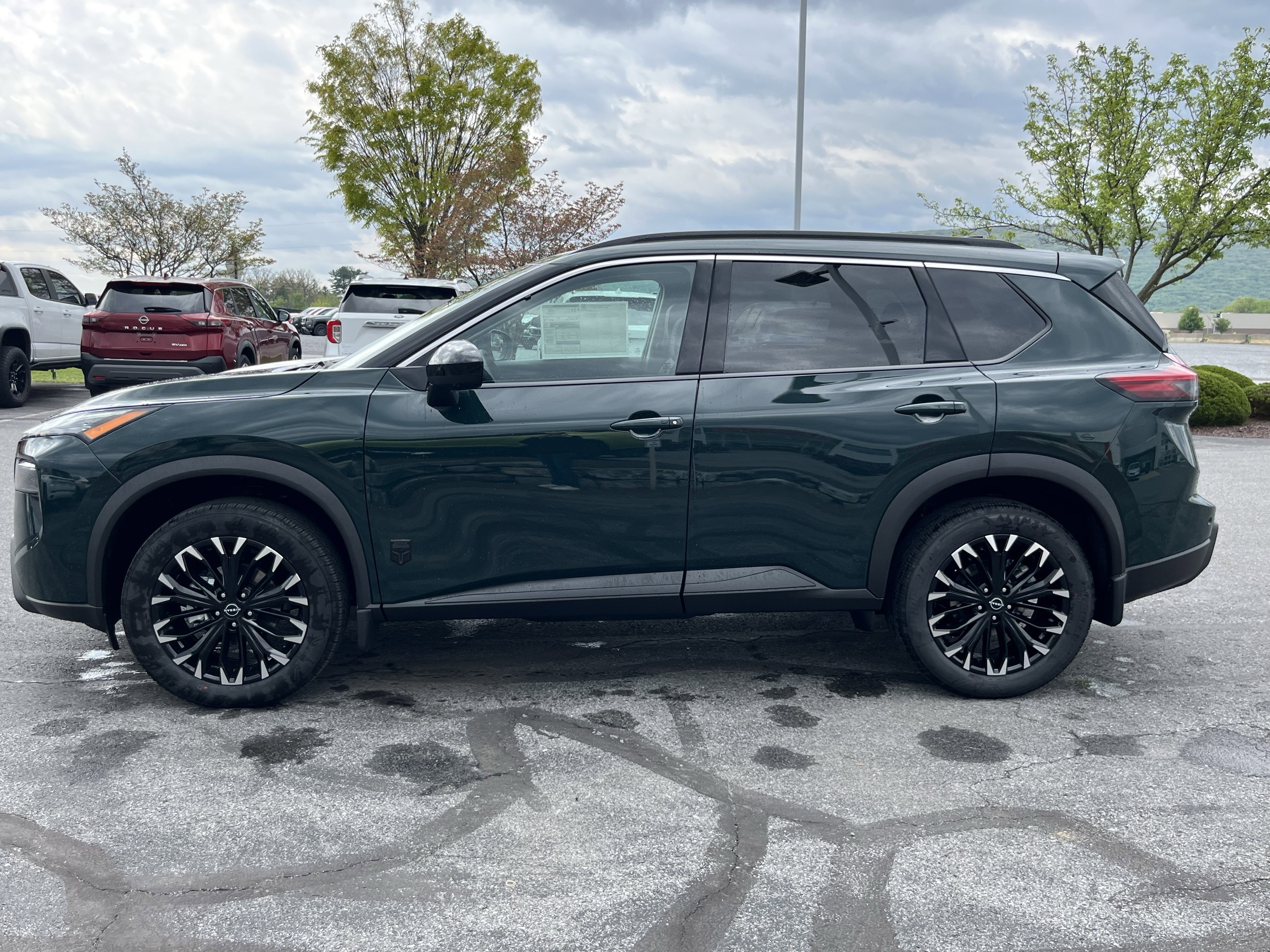 New 2026 Nissan Rogue SV AWD/4WD image 10