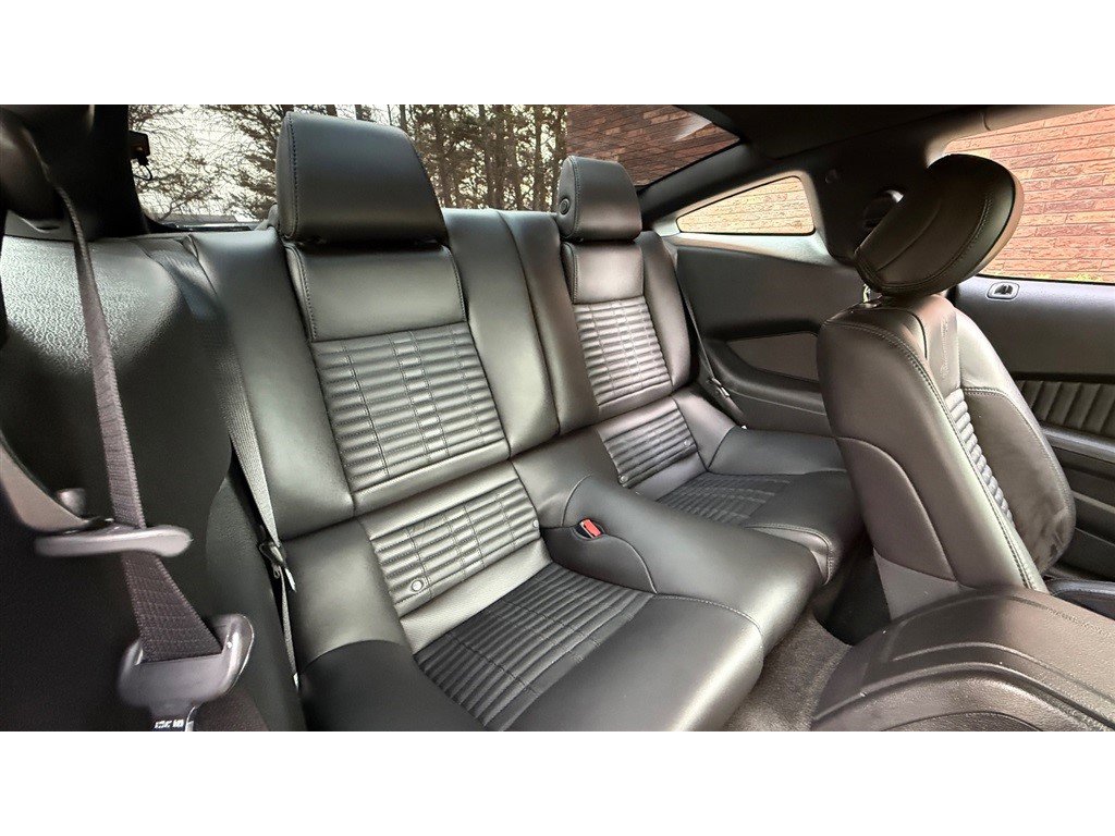 Used 2013 Ford Mustang Shelby GT500 RWD image 70