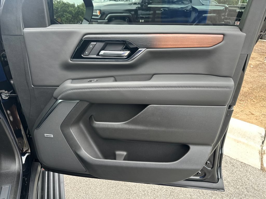 New 2026 GMC Yukon Denali w/ Sun & Power Step Package AWD/4WD image 41
