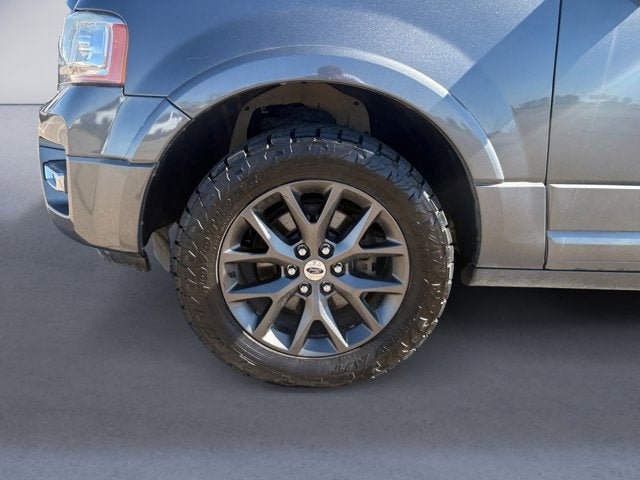 Used 2017 Ford Expedition Limited w/ Equipment Group 301A AWD/4WD image 14