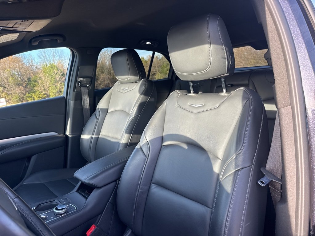 Used 2022 Cadillac XT4 Premium Luxury w/ Enhanced Visibility Package image 15
