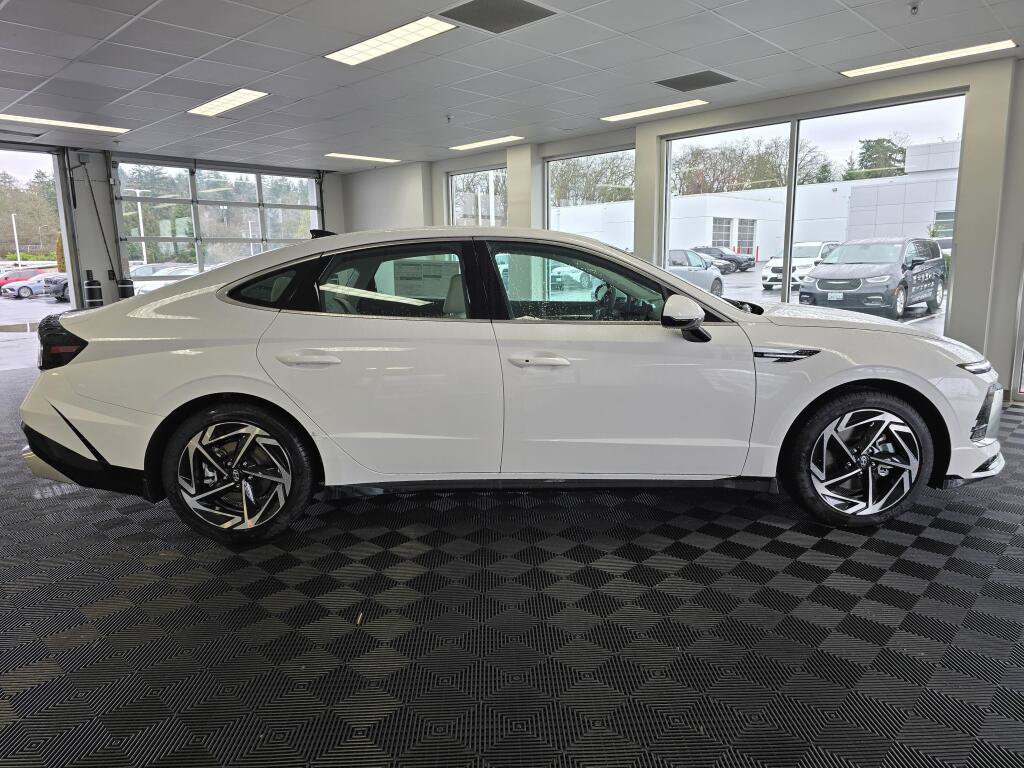 New 2026 Hyundai Sonata SEL AWD/4WD image 2