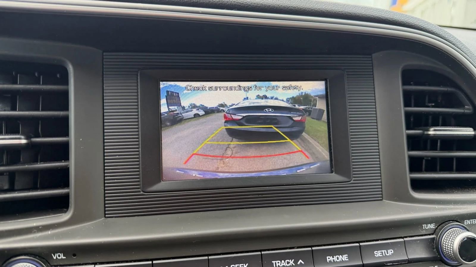 Used 2020 Hyundai Elantra SE image 25