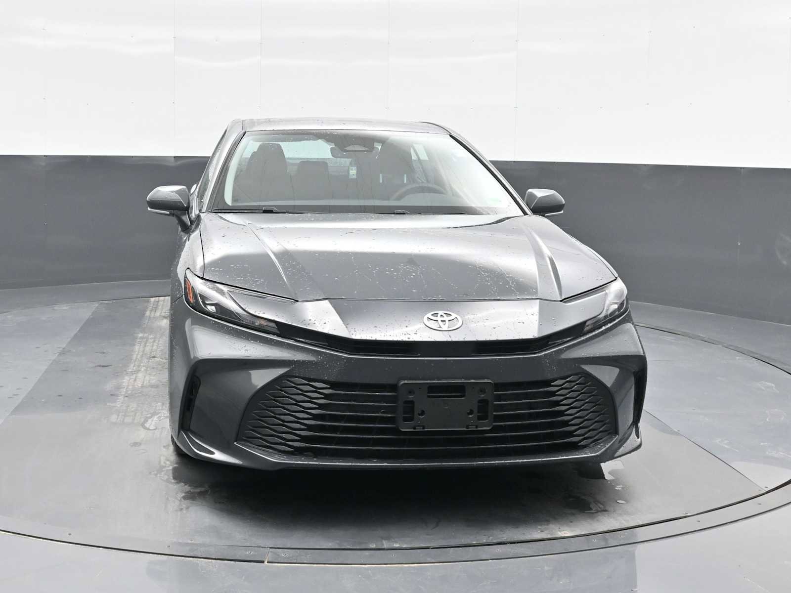 Used 2025 Toyota Camry LE image 4