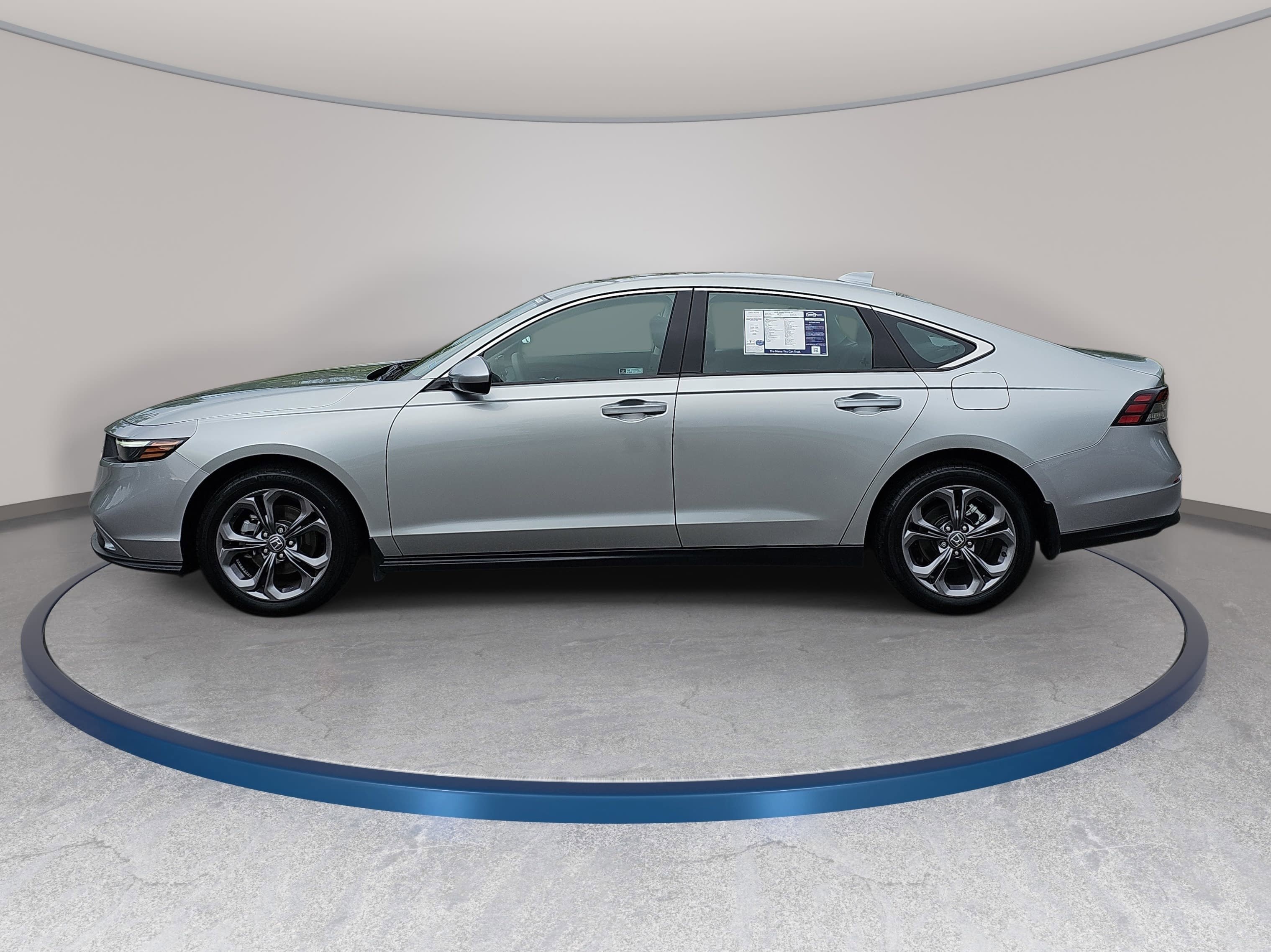 Used 2024 Honda Accord EX image 8