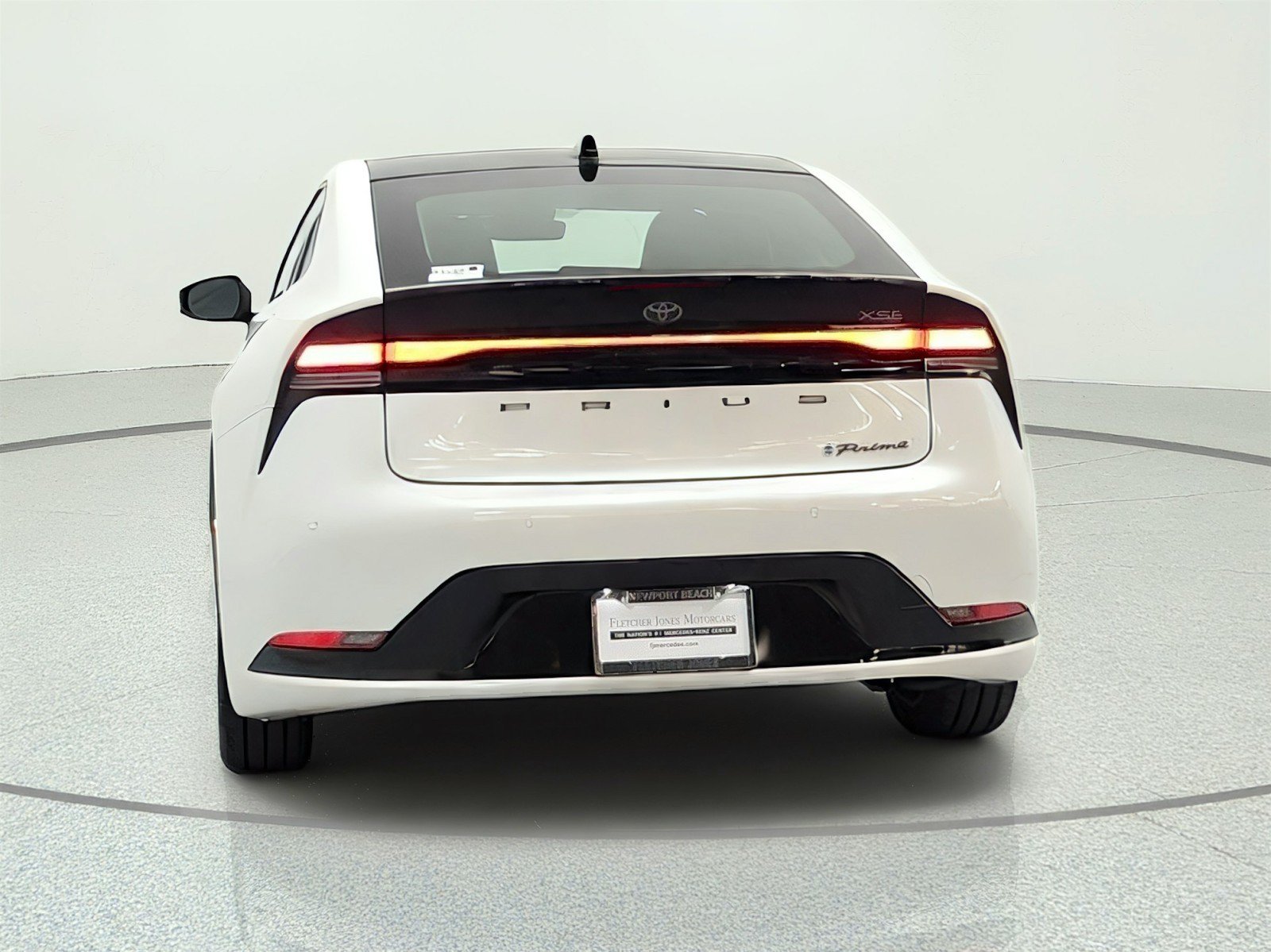 Used 2024 Toyota Prius Prime FWD image 6