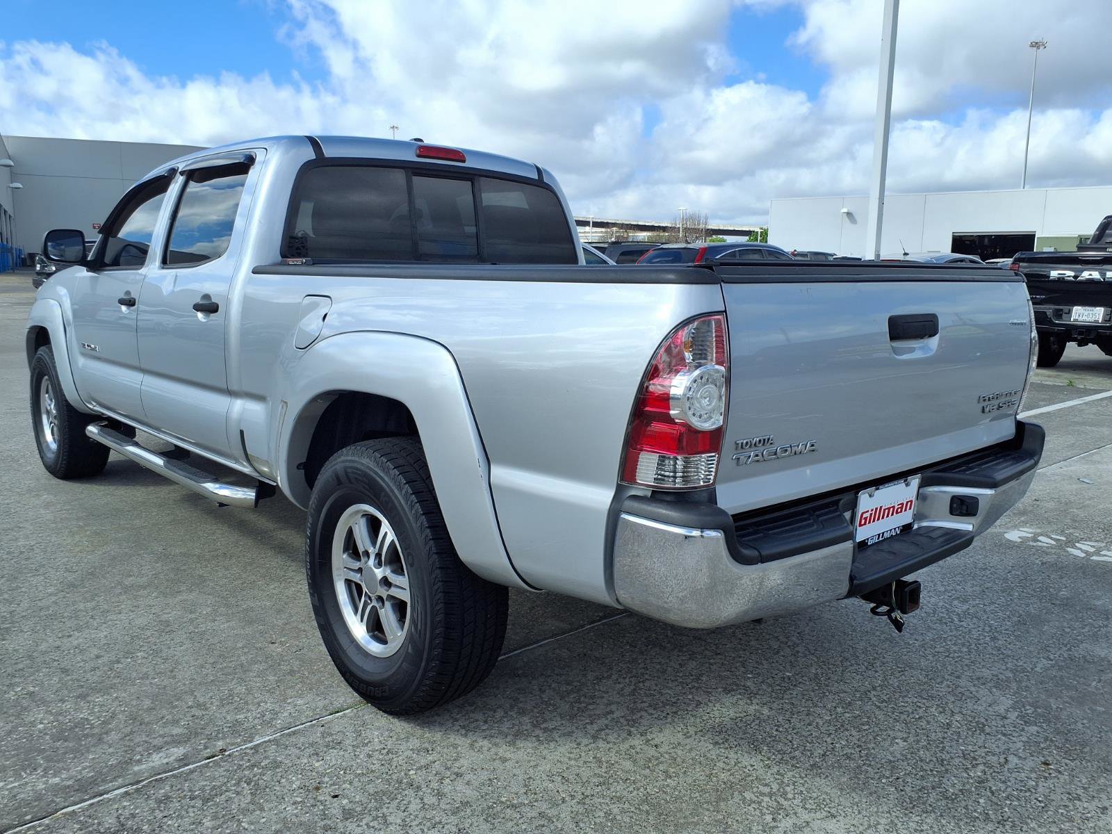 Used 2011 Toyota Tacoma PreRunner w/ SR5 Pkg #2 RWD image 3