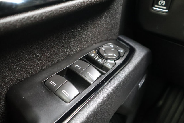Used 2025 GMC Sierra 3500 AT4 w/ AT4 Premium Plus Package AWD/4WD image 18