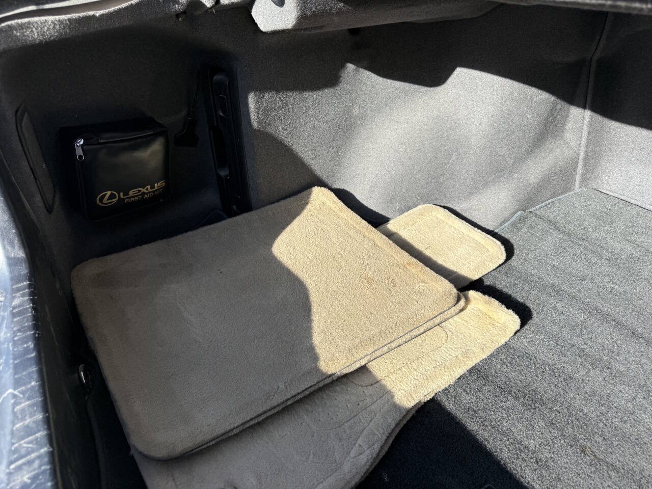 Used 2002 Lexus LS 430 RWD image 56