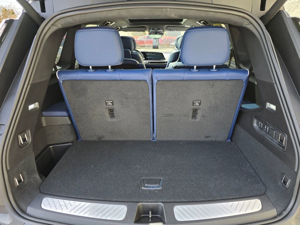 New 2026 Cadillac Vistiq Premium Luxury image 9