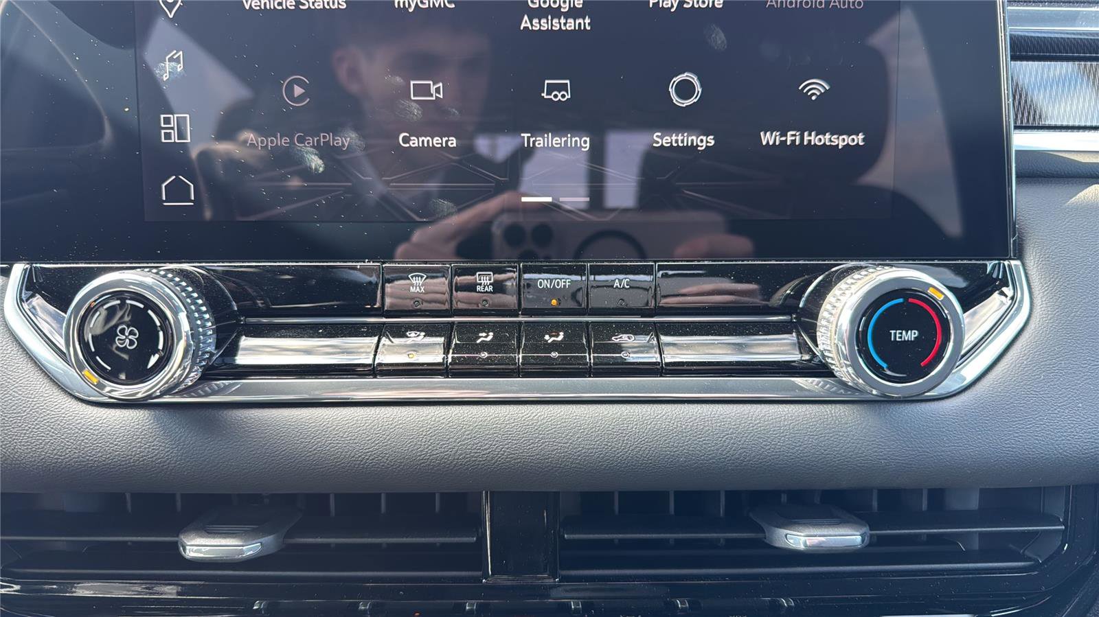 New 2026 GMC Canyon Elevation image 14