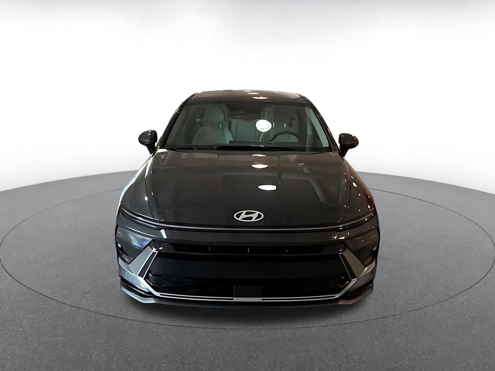 Used 2025 Hyundai Sonata SEL FWD image 4