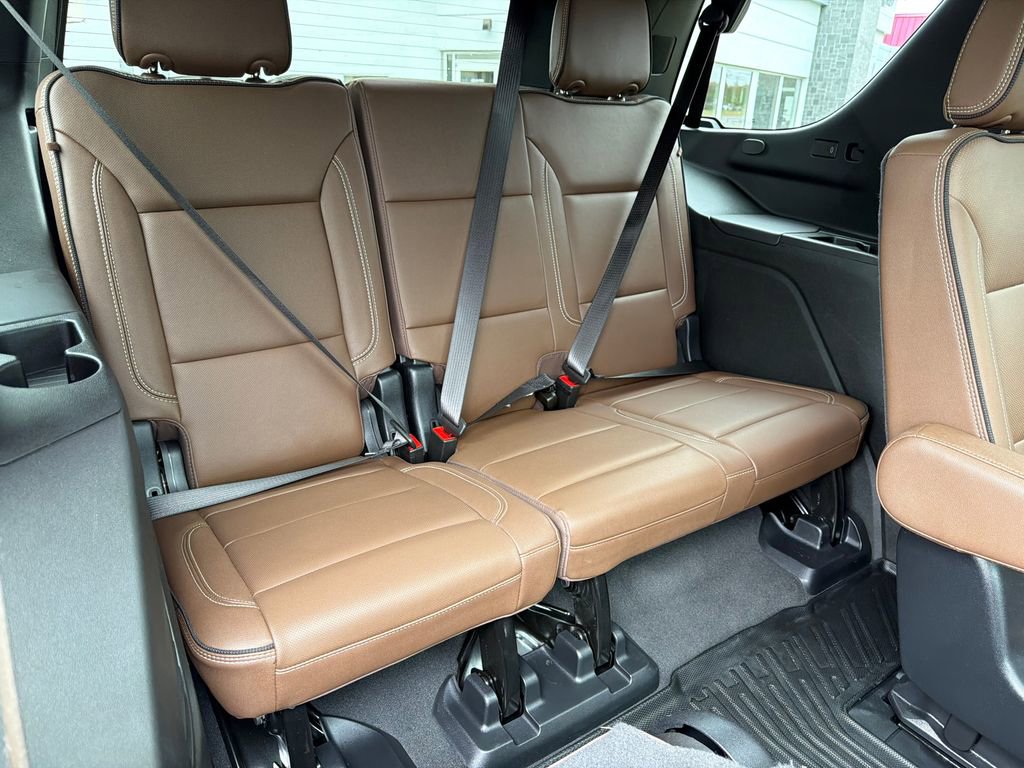 Used 2025 Chevrolet Tahoe High Country w/ Sun And Tow Package AWD/4WD image 12