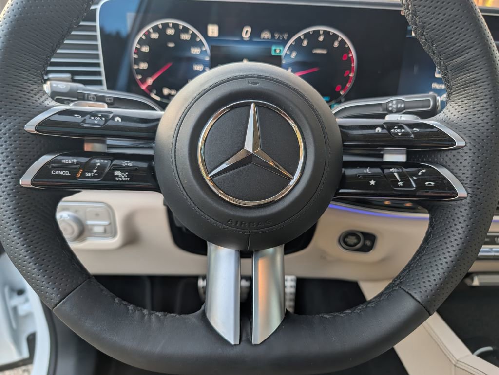 Used 2026 Mercedes-Benz GLS 450 4MATIC image 25
