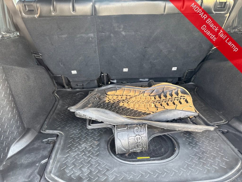 Used 2016 Jeep Wrangler Unlimited Freedom Edition image 25