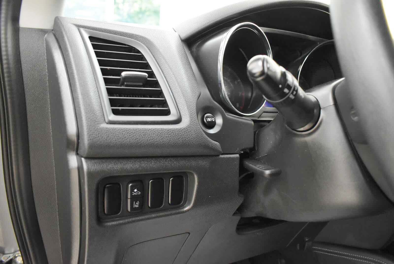 Used 2024 Mitsubishi Outlander Sport LE AWD/4WD image 64