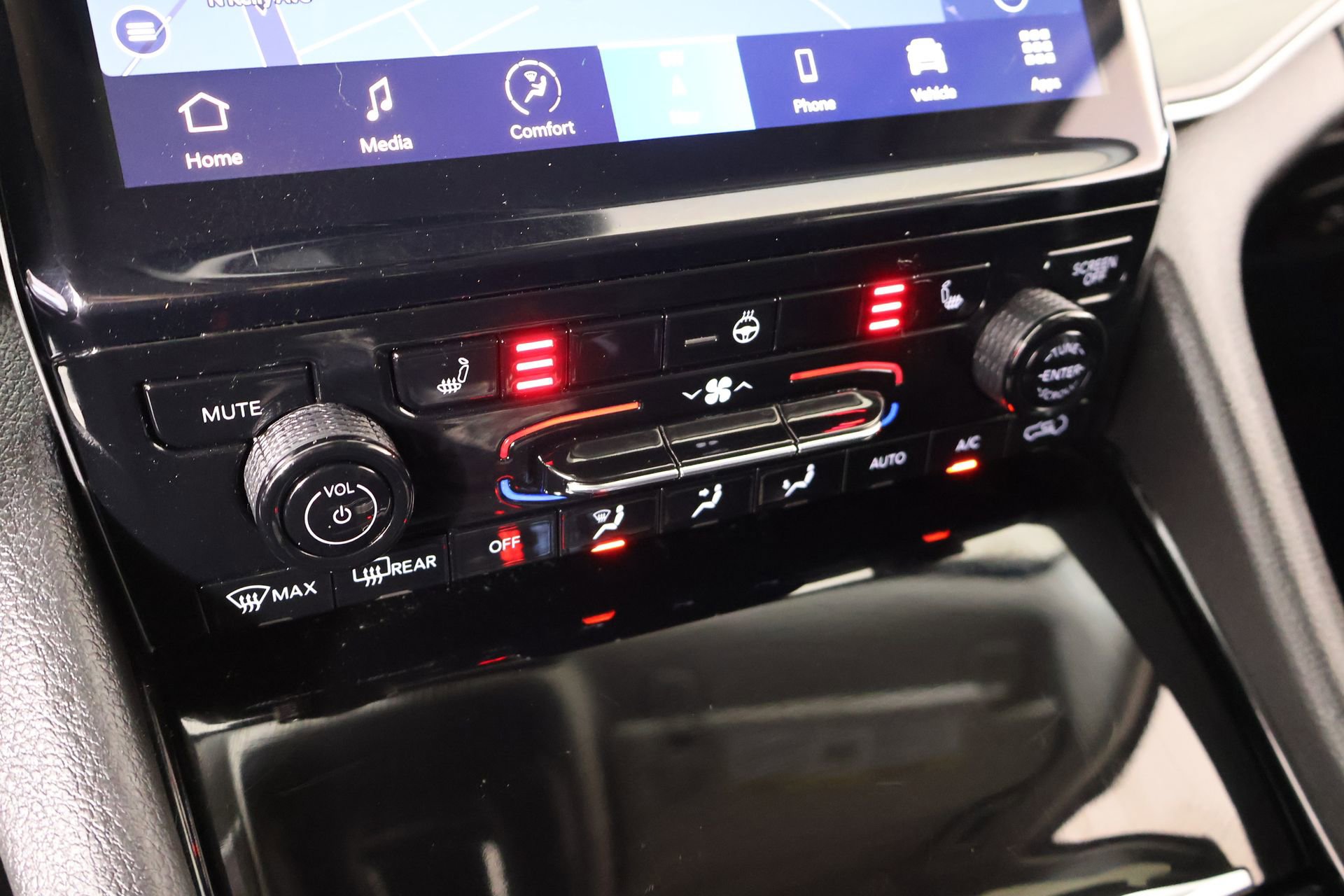 Used 2023 Jeep Grand Cherokee Limited image 8