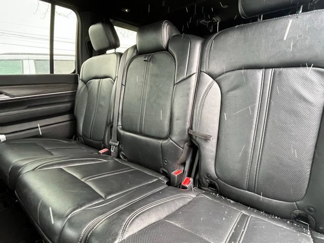 Used 2023 Jeep Wagoneer L Series III w/ Preferred Equipment Group AWD/4WD image 28