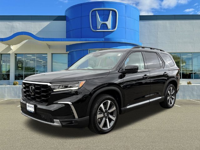 Used 2025 Honda Pilot Touring image 5