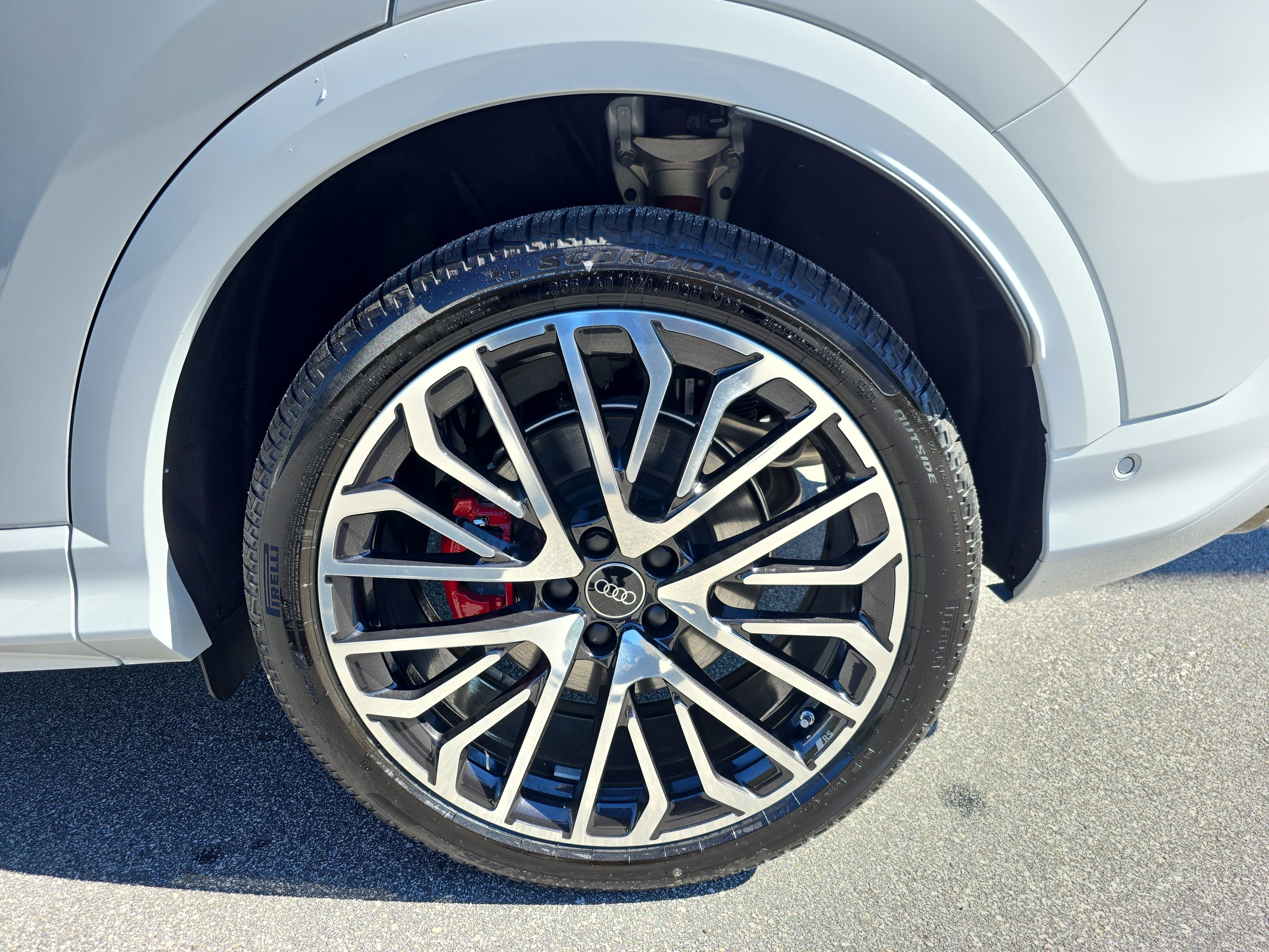 New 2025 Audi SQ5 Premium Plus image 31