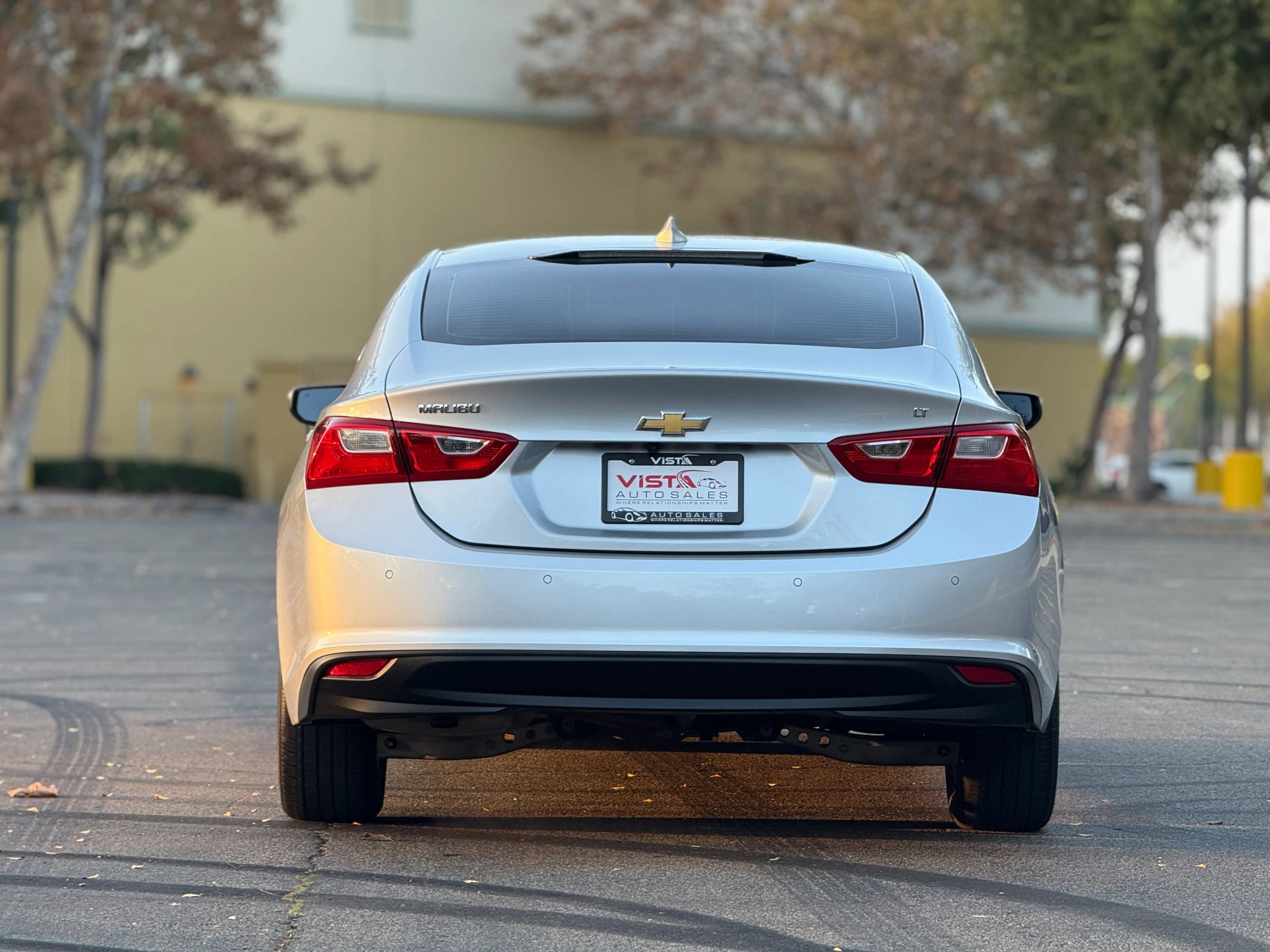 Used 2018 Chevrolet Malibu LT w/ Driver Confidence Package image 4