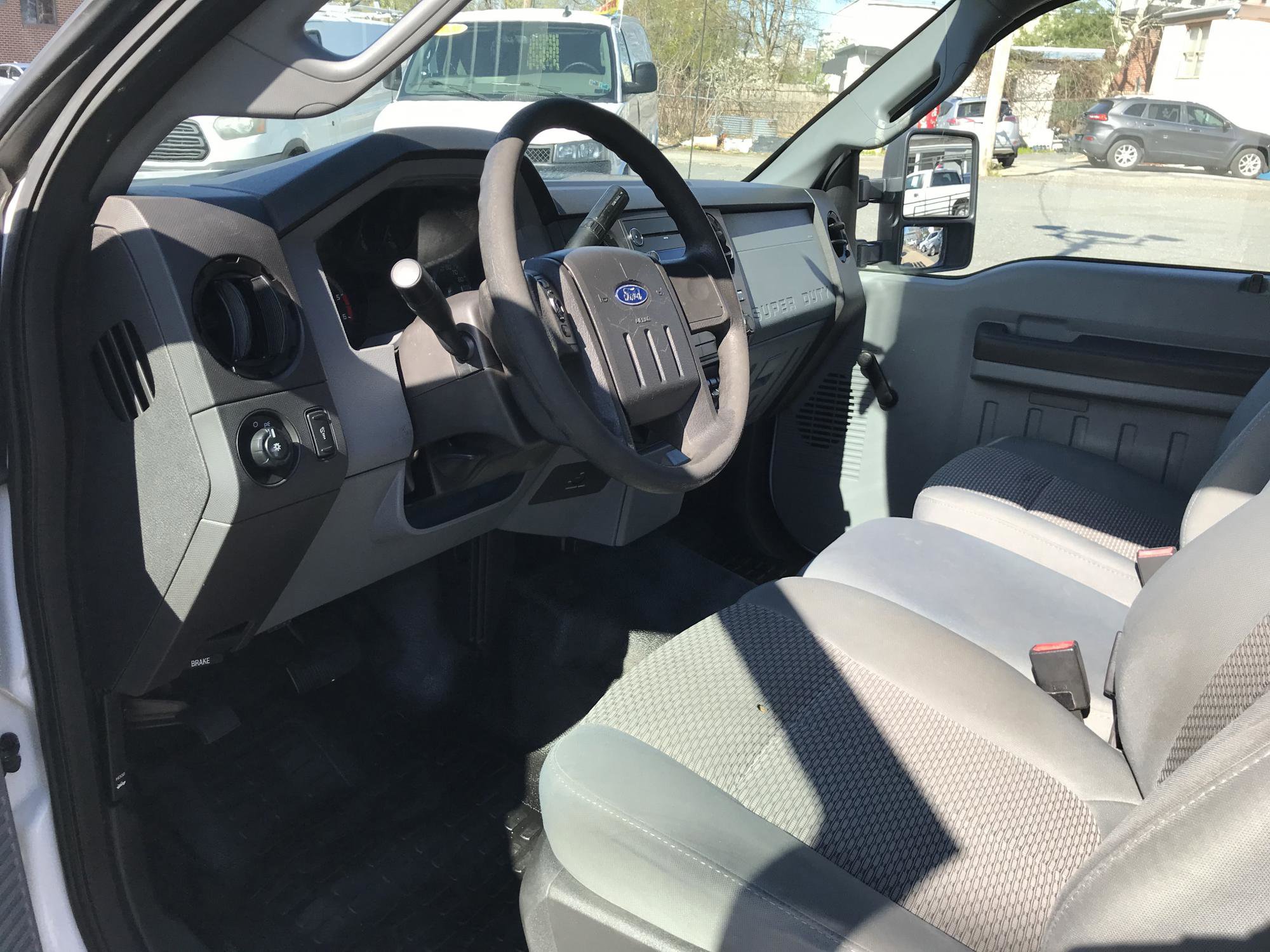 Used 2011 Ford F450 XL w/ XL Value Pkg image 6