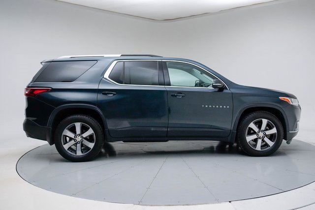 Used 2018 Chevrolet Traverse LT w/ LPO, Black Accent Package image 14