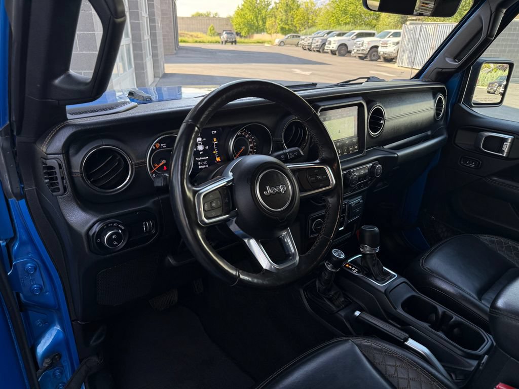 Used 2023 Jeep Gladiator Overland AWD/4WD image 23