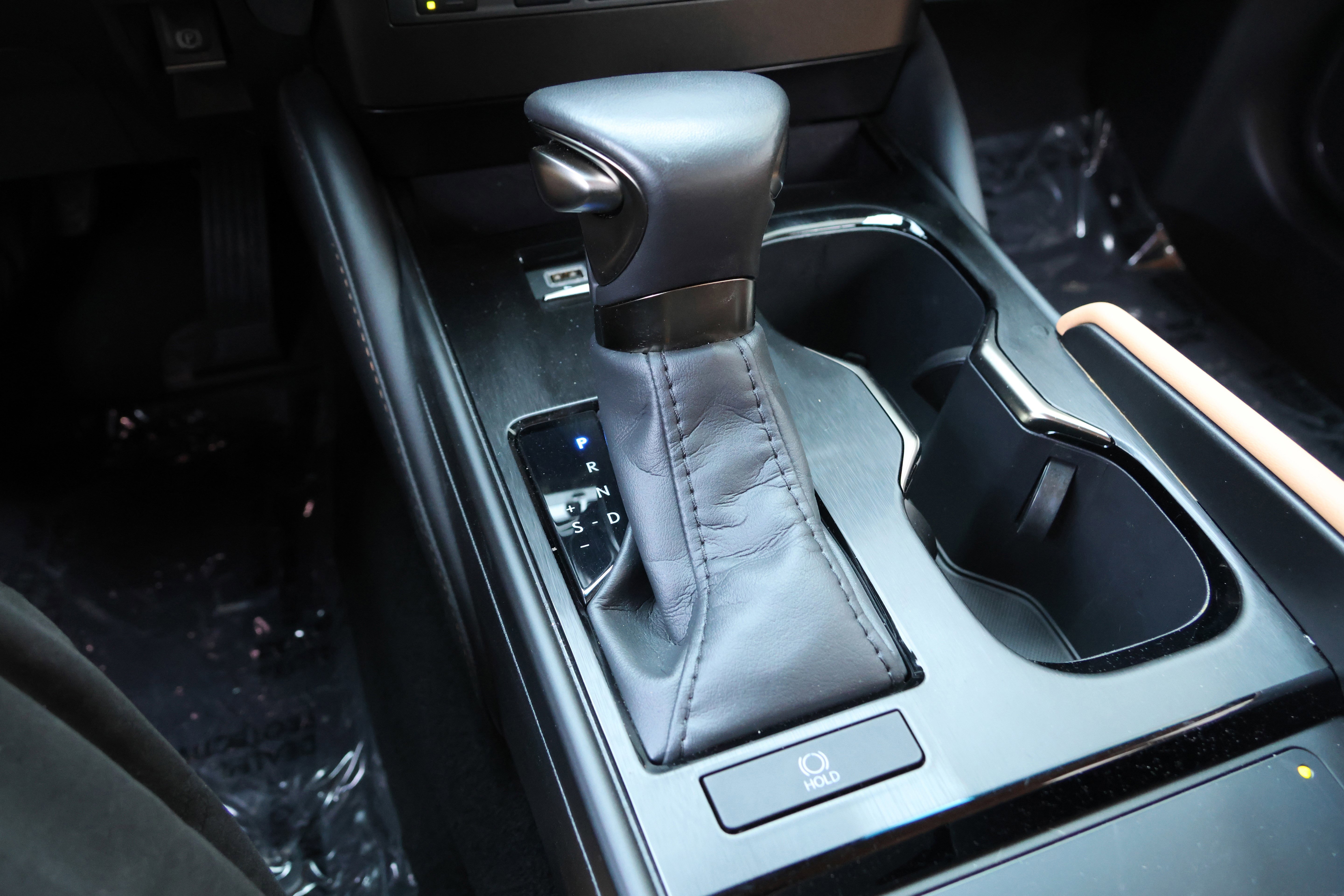 Certified 2025 Lexus ES 350 w/ Premium Package image 27