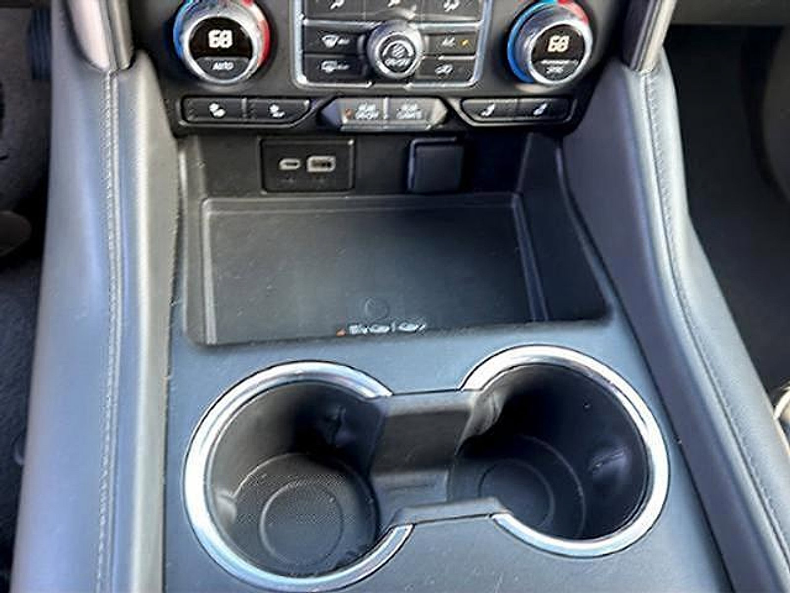 Used 2024 Chevrolet Tahoe LT AWD/4WD image 17