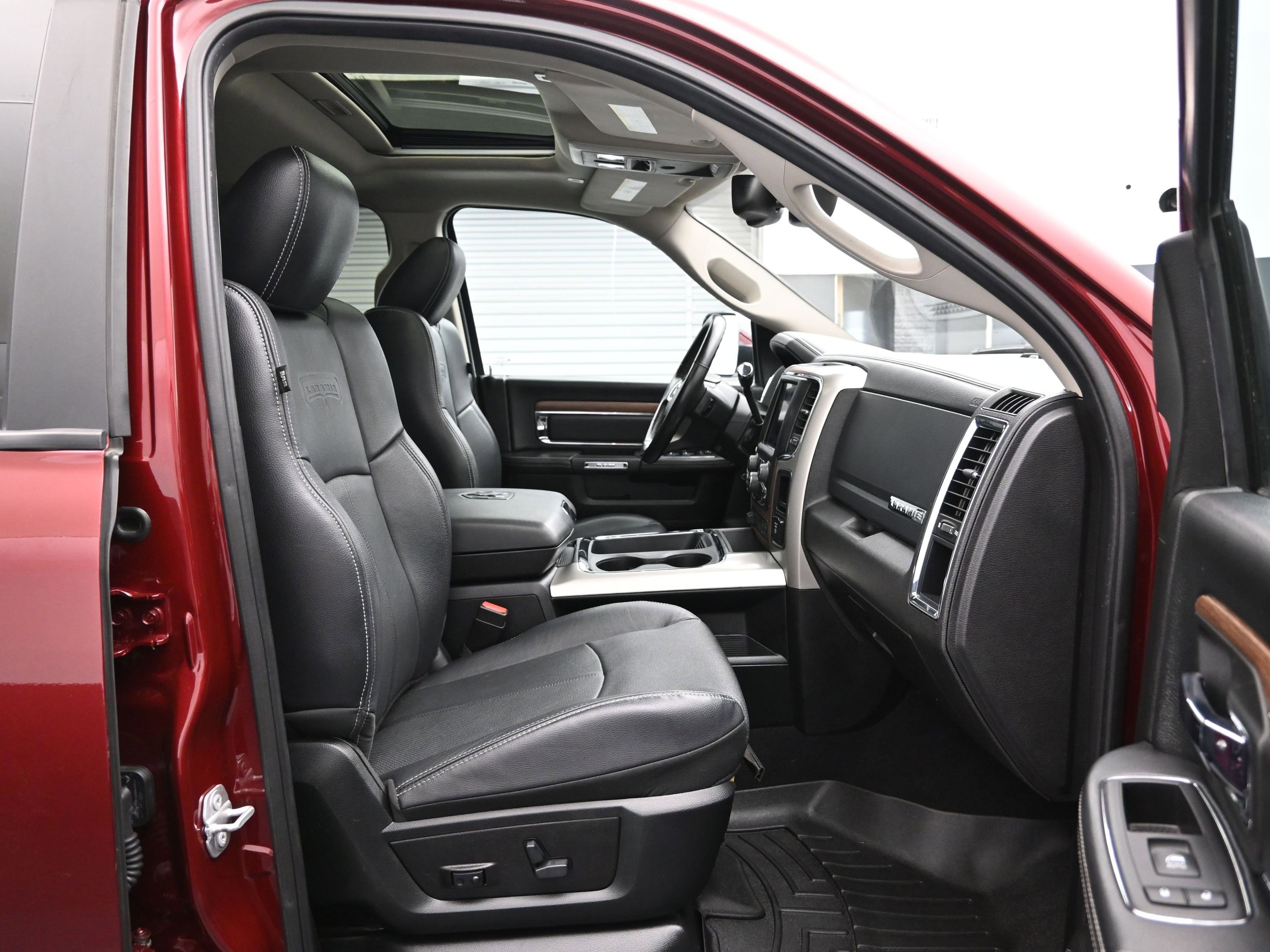 Used 2018 RAM 2500 Laramie w/ Off Road Package AWD/4WD image 13