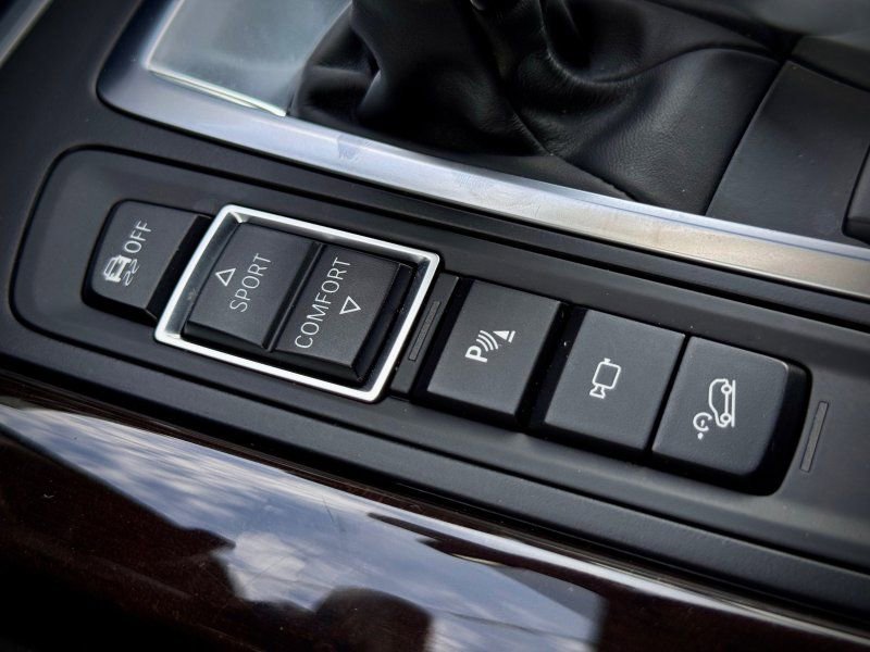 Used 2016 BMW X5 xDrive50i image 29