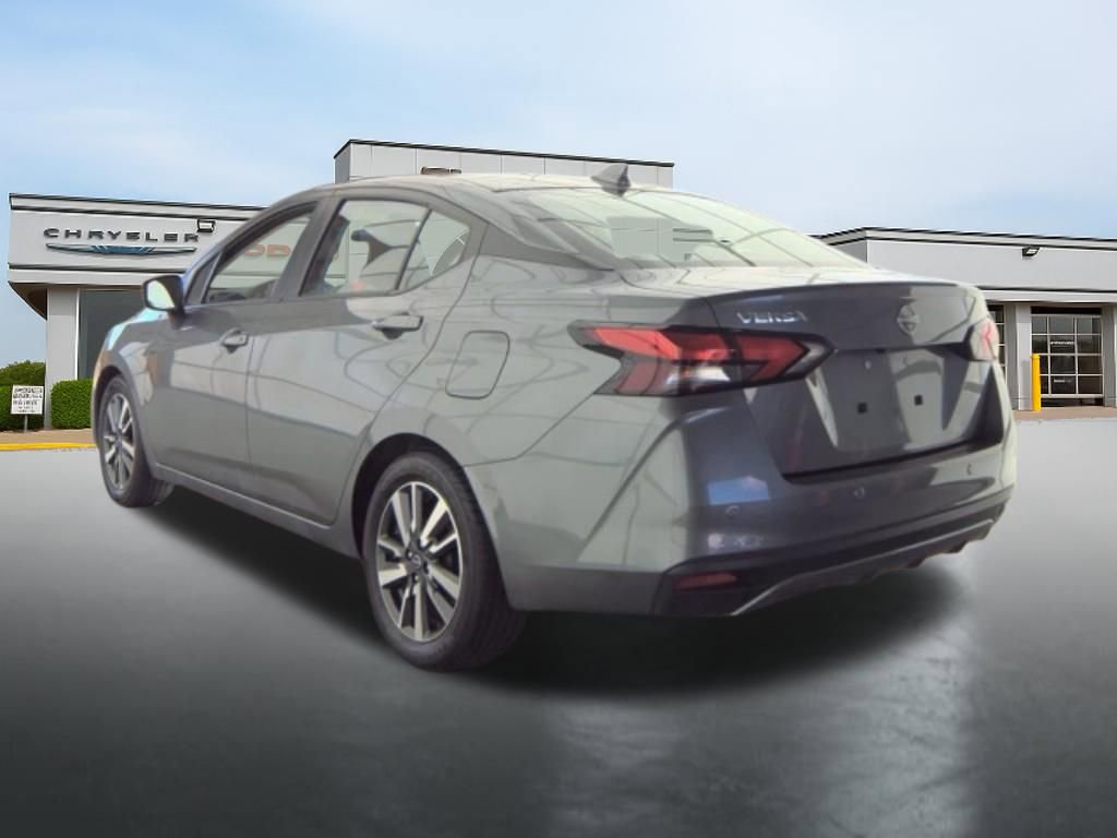 Used 2025 Nissan Versa SV image 5