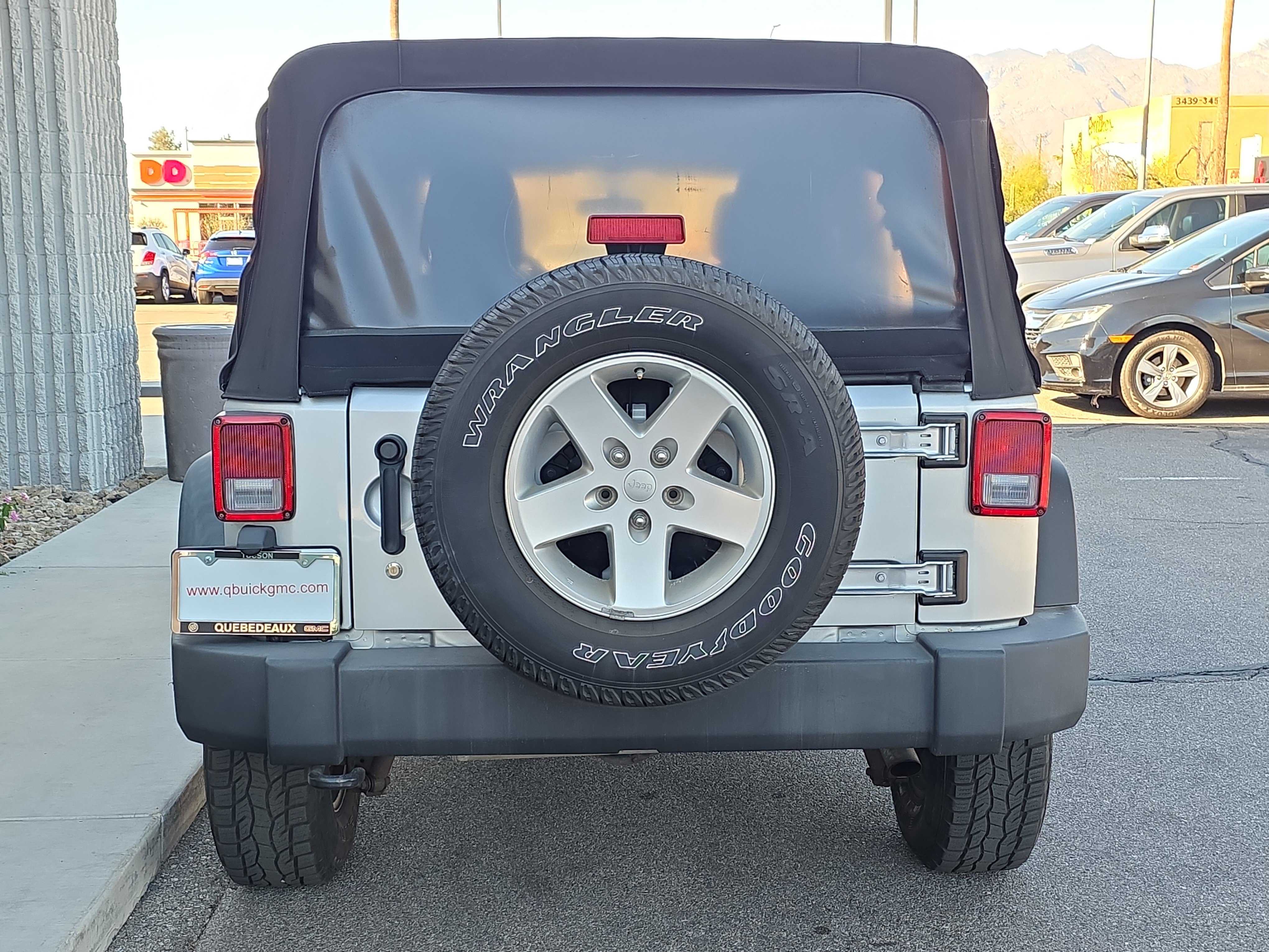 Used 2012 Jeep Wrangler Unlimited Sport image 6