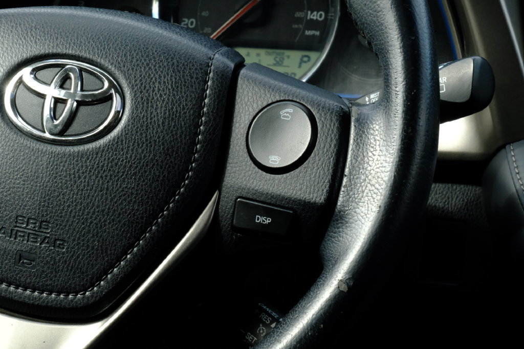 Used 2013 Toyota RAV4 Limited AWD/4WD image 18