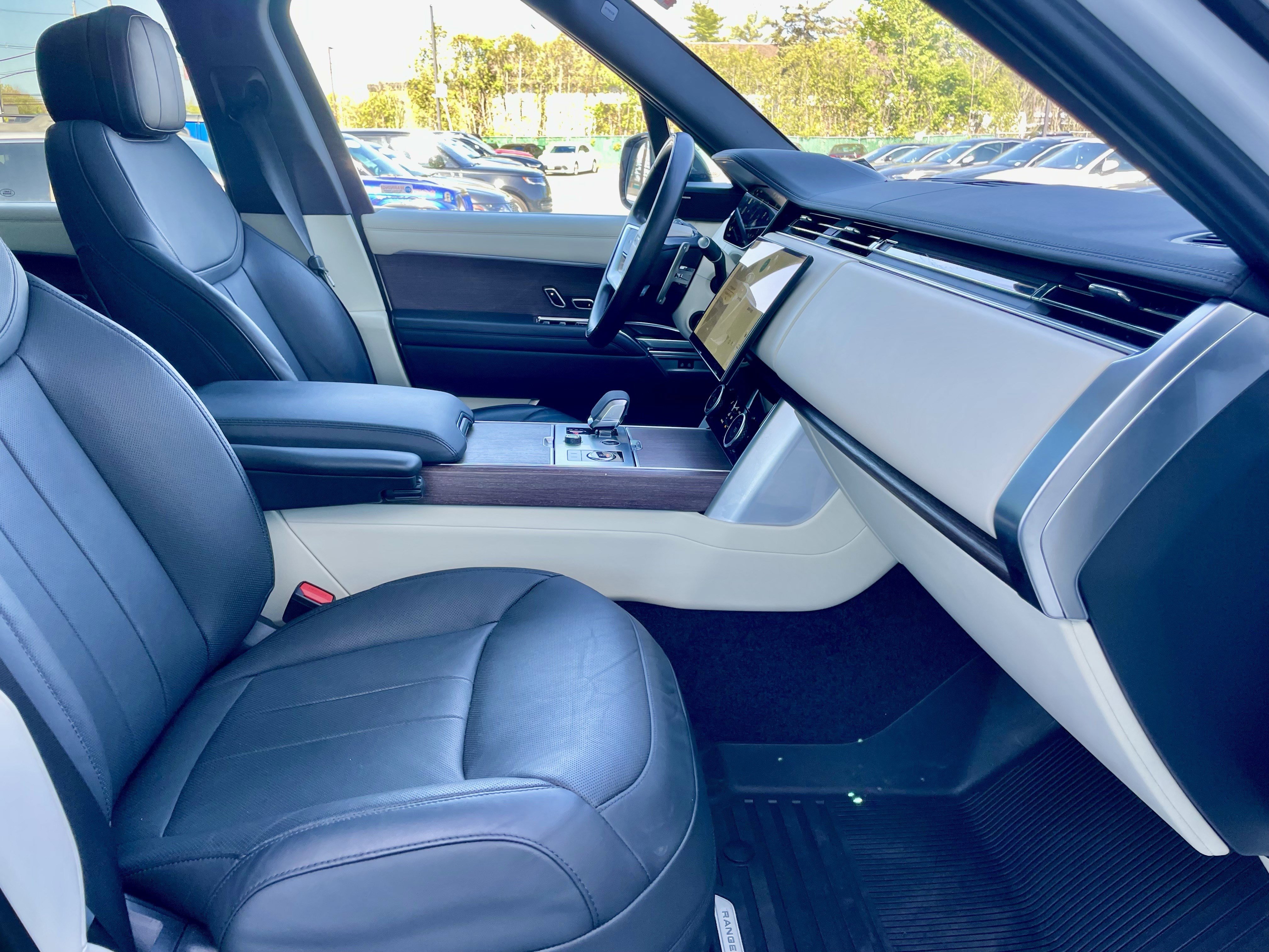 Used 2023 Land Rover Range Rover SE AWD/4WD image 15