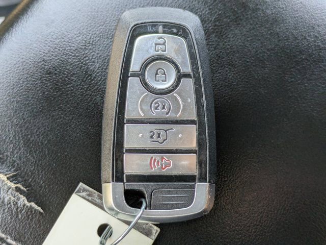 Used 2021 Ford Explorer XLT w/ Equipment Group 202A image 25