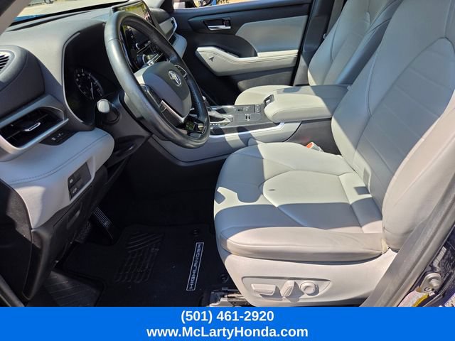 Used 2021 Toyota Highlander XLE FWD image 10