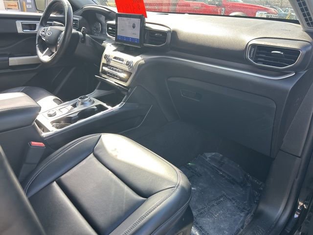 Used 2023 Ford Explorer XLT w/ Equipment Group 202A image 10
