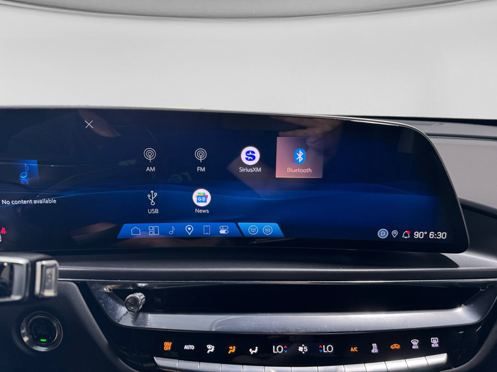 Used 2024 Cadillac Lyriq Tech RWD image 13