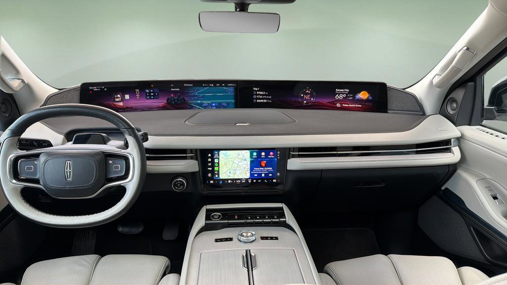 Used 2025 Lincoln Navigator Black Label image 7