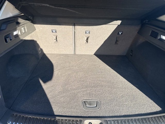 Used 2021 Buick Envision Avenir w/ Technology Package II image 29