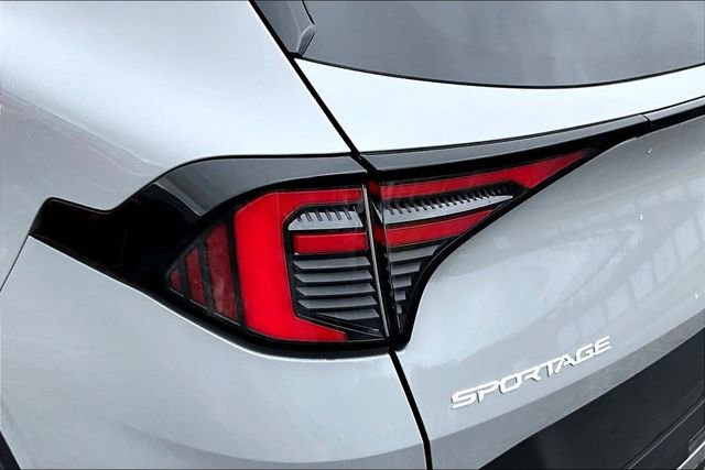 Used 2026 Kia Sportage EX w/ EX Panorama Roof Package image 28
