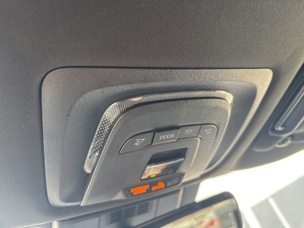 Used 2024 Subaru Solterra Premium image 21