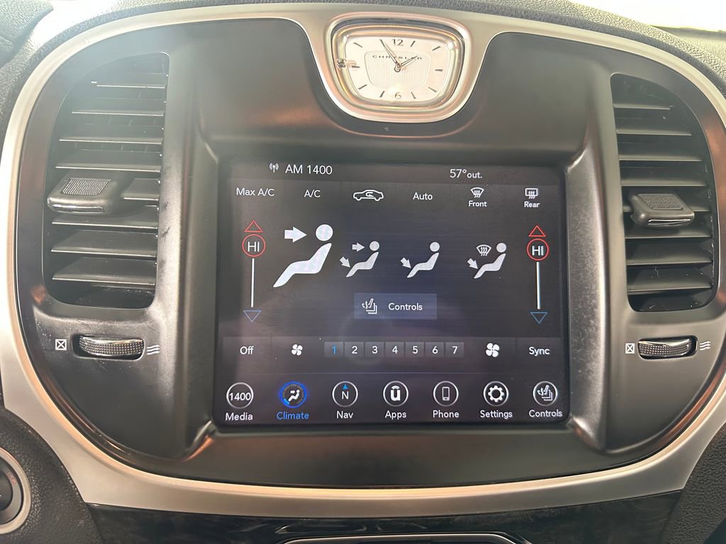 Used 2018 Chrysler 300 Limited w/ Safetytec Plus Group image 30